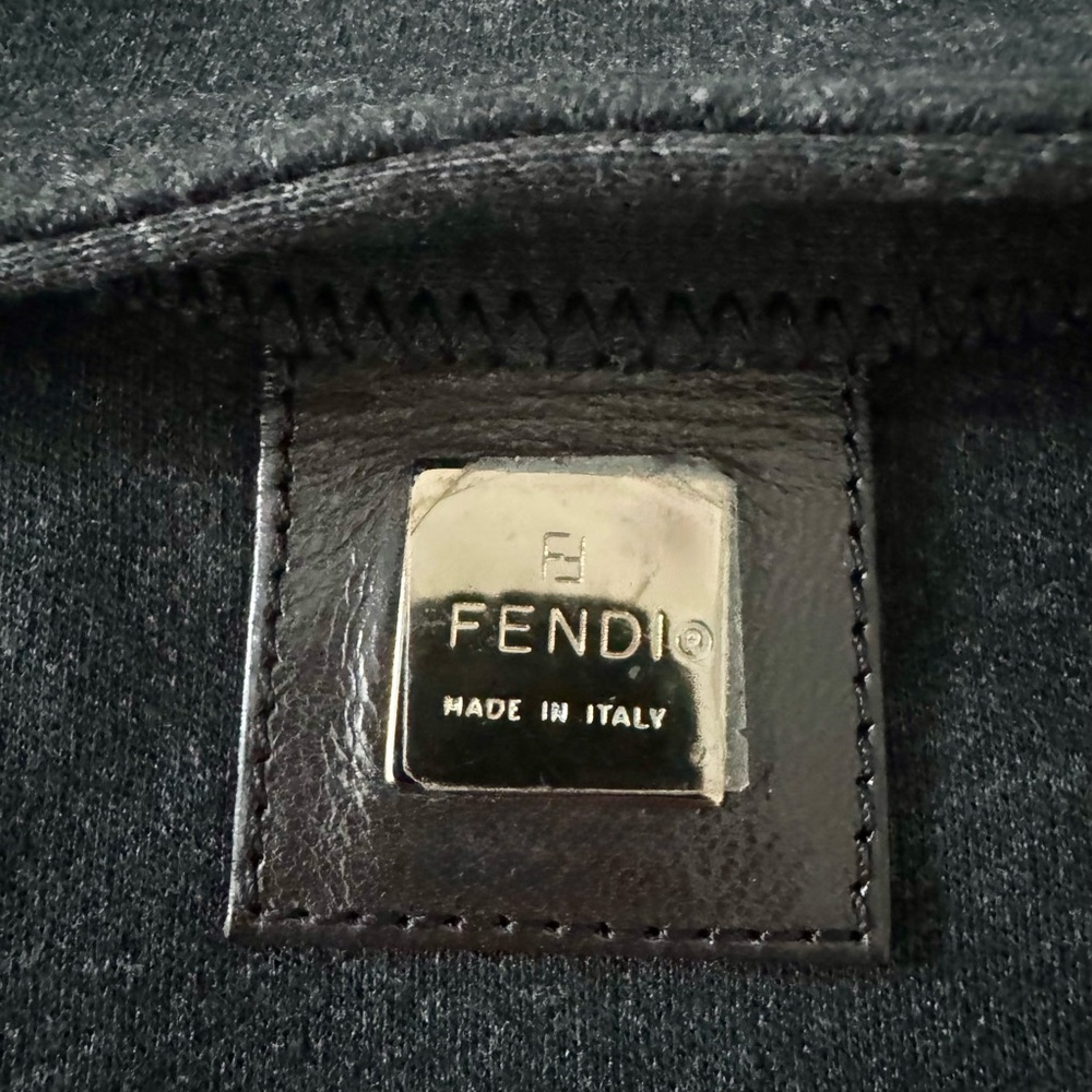 Fendi Baguette handbag in dark grey - Picture 7 of 9